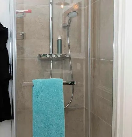 Studiobeerse Met Sauna Zwembad En Spa